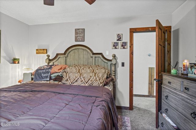 169 McGregor Road, Gloversville, NY 12078