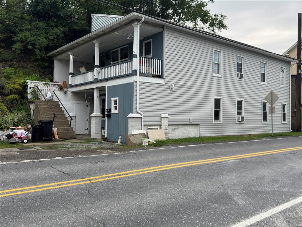 39 Canal Street, Franklin Twp, PA 18235
