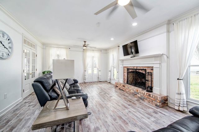 104 Talbot Dr, Houma, LA 70360