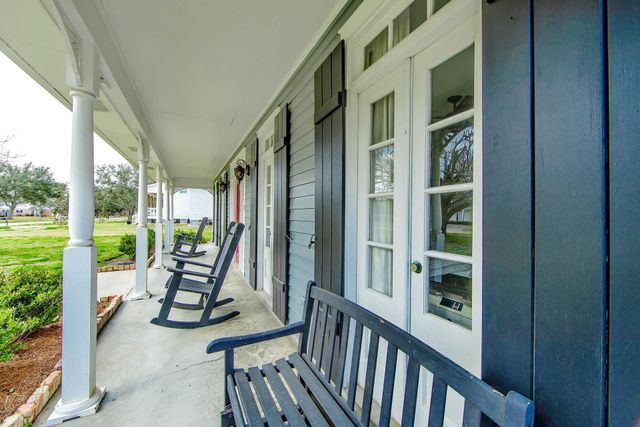 104 Talbot Dr, Houma, LA 70360