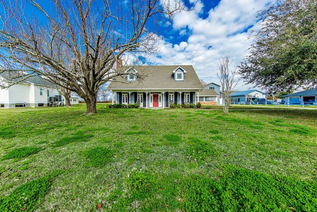 104 Talbot Dr, Houma, LA 70360