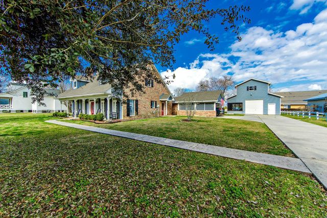 104 Talbot Dr, Houma, LA 70360