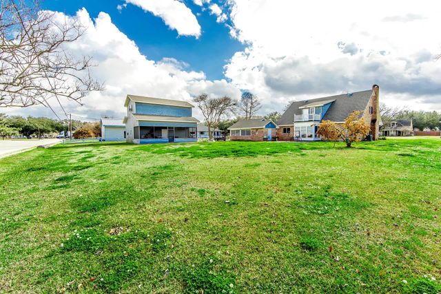 104 Talbot Dr, Houma, LA 70360