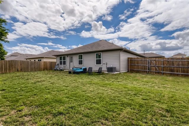 192 James Adkins DR, Kyle, TX 78640
