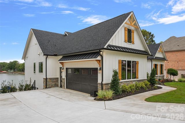 164 Palmer Marsh Place, Mooresville, NC 28117