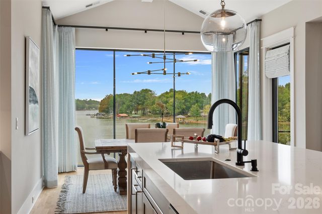 164 Palmer Marsh Place, Mooresville, NC 28117