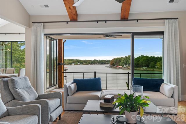 164 Palmer Marsh Place, Mooresville, NC 28117