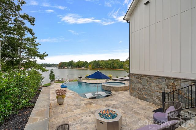 164 Palmer Marsh Place, Mooresville, NC 28117