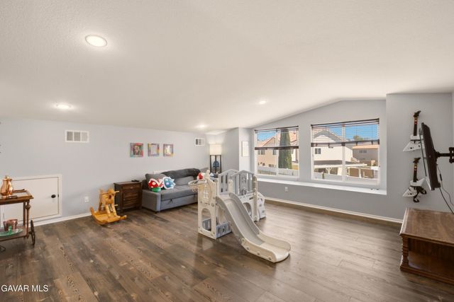 3250 W Avenue K1, Lancaster, CA 93536