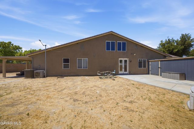 3250 W Avenue K1, Lancaster, CA 93536