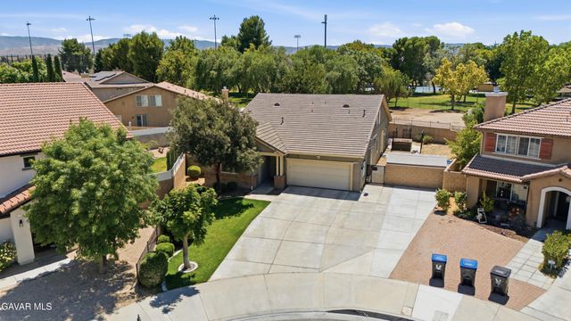 3250 W Avenue K1, Lancaster, CA 93536