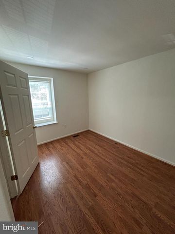 10306 MOCKINGBIRD POND CT, Burke, VA 22015