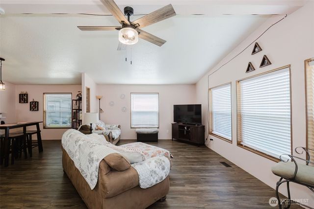 2072 Hastings Lane SE, Port Orchard, WA 98367