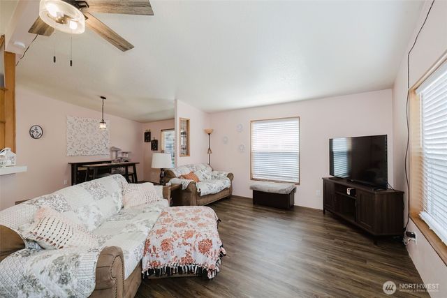 2072 Hastings Lane SE, Port Orchard, WA 98367