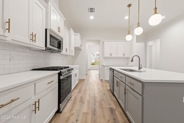 411 Rue Gambetta, Lafayette, LA 70507
