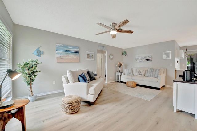 4105 35TH AVENUE W 3, Bradenton, FL 34205