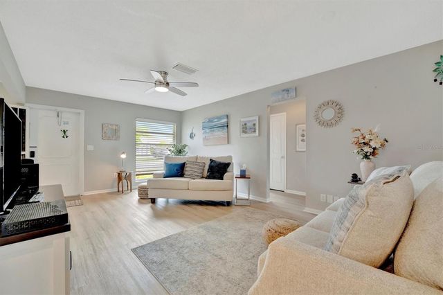 4105 35TH AVENUE W 3, Bradenton, FL 34205