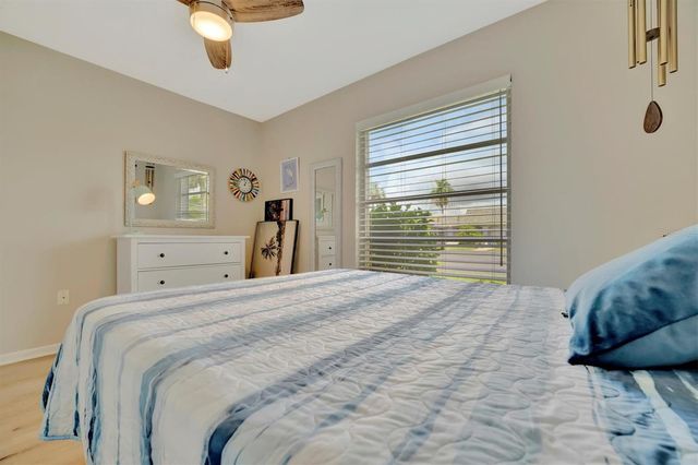 4105 35TH AVENUE W 3, Bradenton, FL 34205