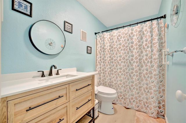 4105 35TH AVENUE W 3, Bradenton, FL 34205