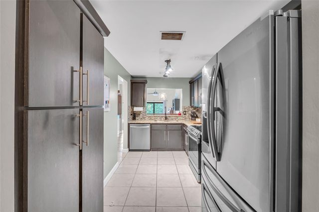 4165 S PINE ISLAND Road 4165, Davie, FL 33328