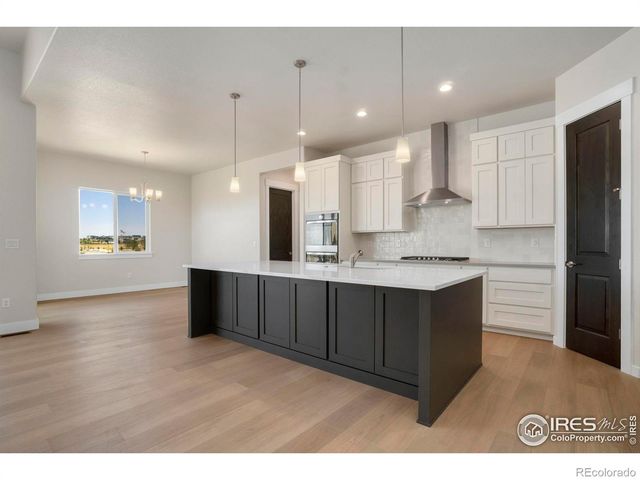 24113 E 36th Place, Aurora, CO 80019
