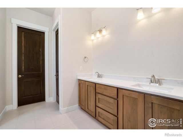 24113 E 36th Place, Aurora, CO 80019