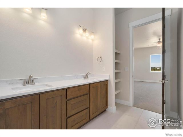 24113 E 36th Place, Aurora, CO 80019