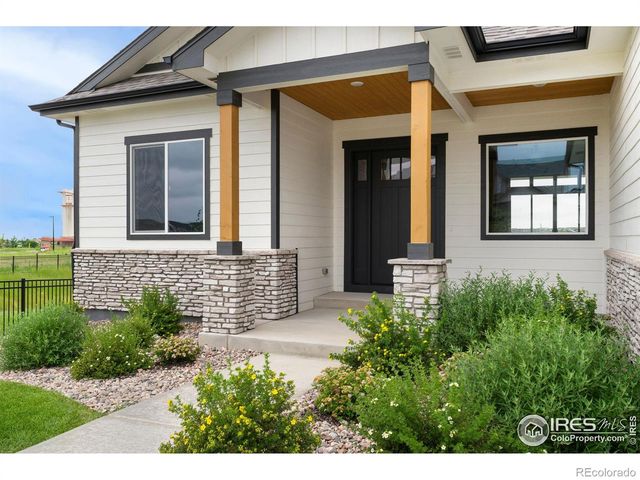 24113 E 36th Place, Aurora, CO 80019