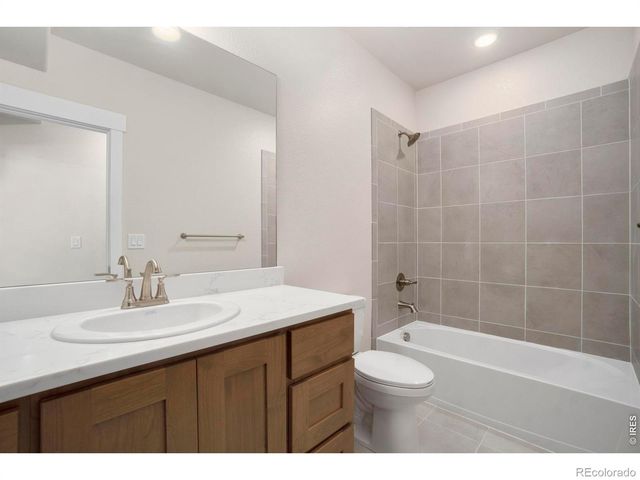 24113 E 36th Place, Aurora, CO 80019