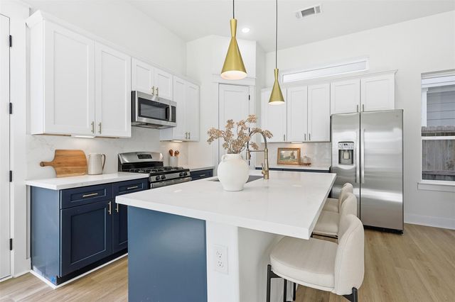 8918 Sunshine Laverne Lane, Houston, TX 77080