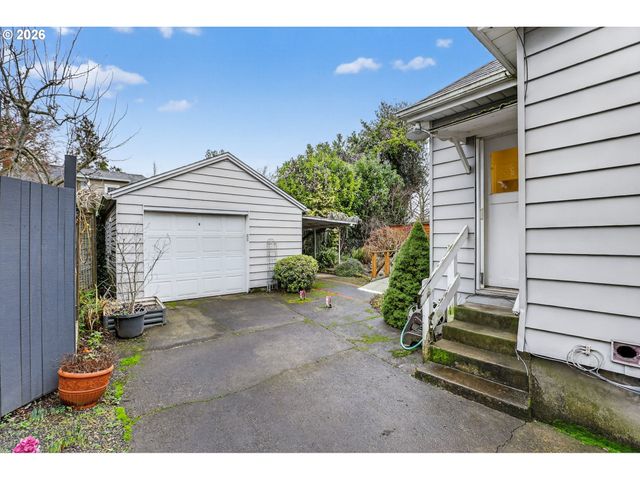 3425 Ne TILLAMOOK St, Portland, OR 97212