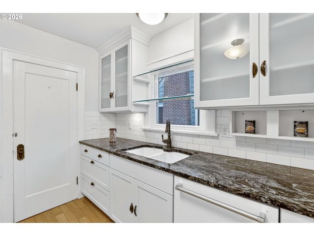 3425 Ne TILLAMOOK St, Portland, OR 97212