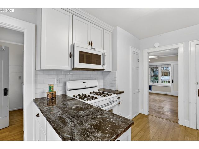 3425 Ne TILLAMOOK St, Portland, OR 97212