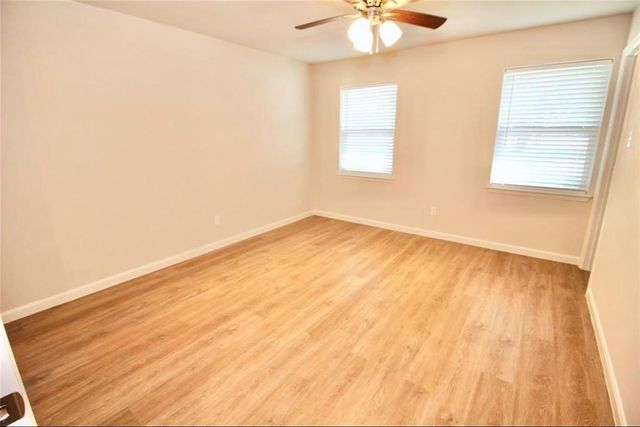 407 Morningside Drive, Friendswood, TX 77546