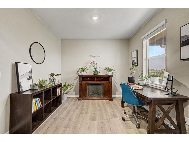 15704 Roslyn St, Thornton, CO 80602