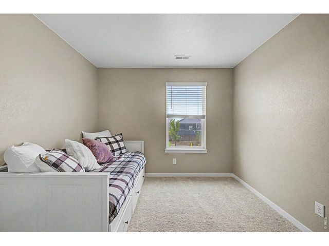 15704 Roslyn St, Thornton, CO 80602