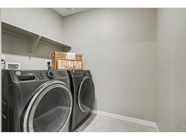 15704 Roslyn St, Thornton, CO 80602