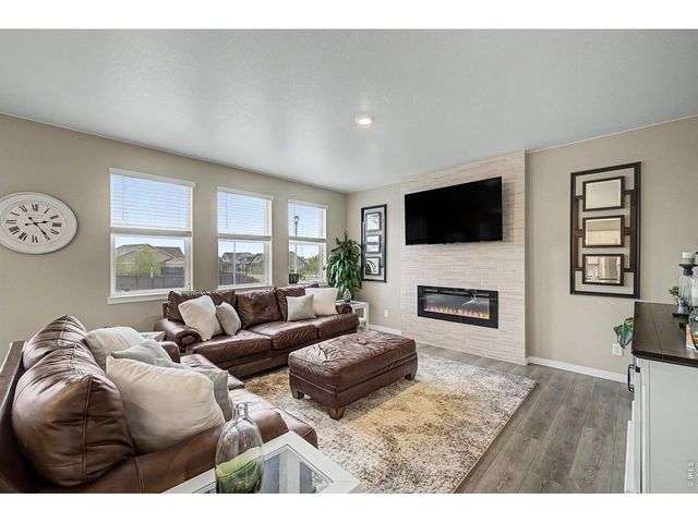 15704 Roslyn St, Thornton, CO 80602