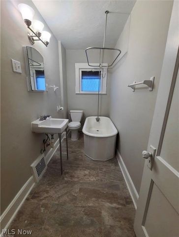 3747 W 47th Place, Cleveland, OH 44102