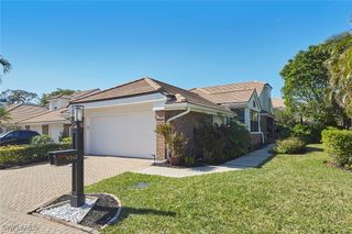 4062 Crayton RD F5, Naples, FL 34103