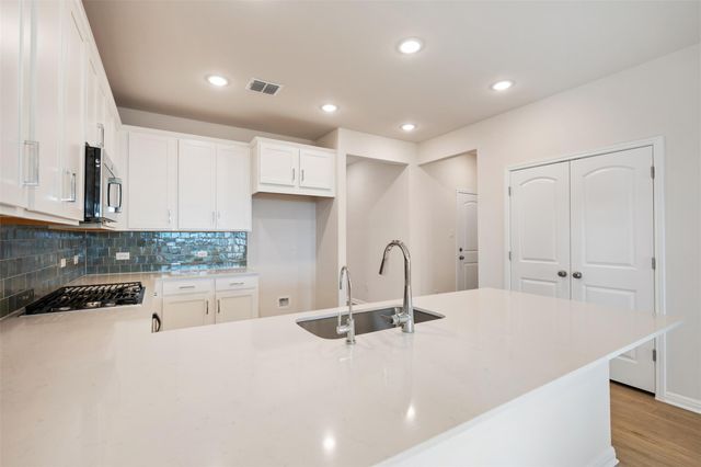 152 Jans WAY, Georgetown, TX 78626