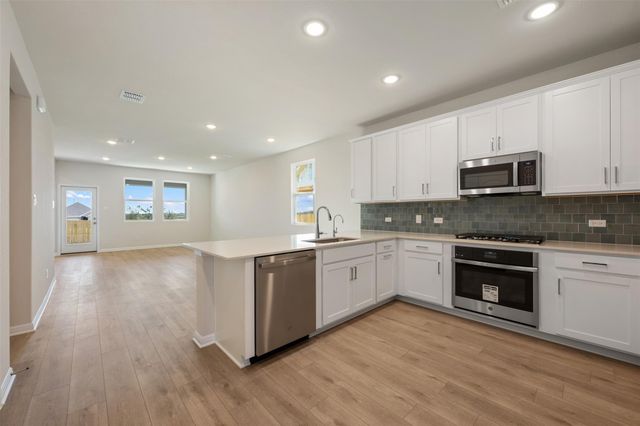 152 Jans WAY, Georgetown, TX 78626