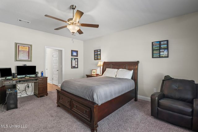 6896 Sweetclover Drive, Ocean Springs, MS 39564