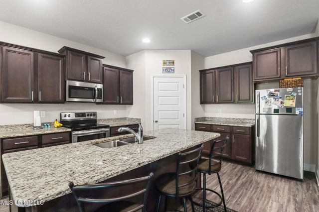 6896 Sweetclover Drive, Ocean Springs, MS 39564