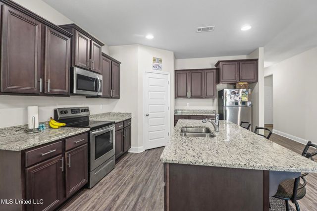 6896 Sweetclover Drive, Ocean Springs, MS 39564