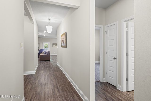 6896 Sweetclover Drive, Ocean Springs, MS 39564