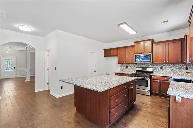 3945 Silverthorn Trace, Cumming, GA 30028