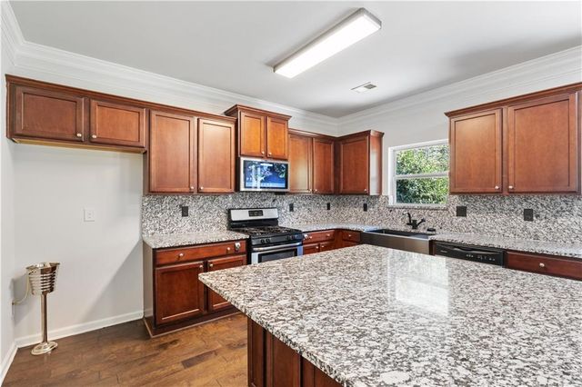 3945 Silverthorn Trace, Cumming, GA 30028