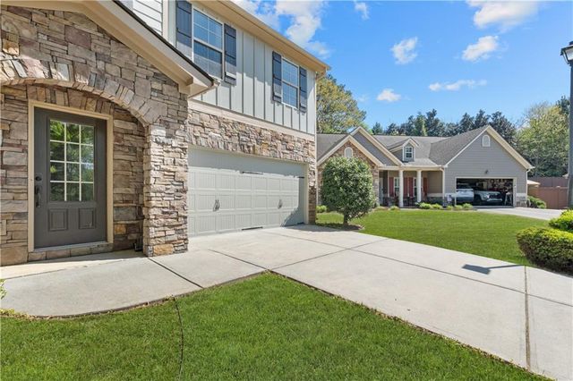 3945 Silverthorn Trace, Cumming, GA 30028