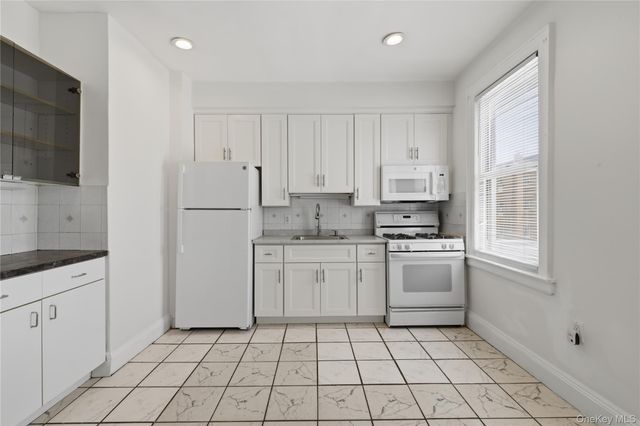 9511 Cresskill Place, Jamaica, NY 11435